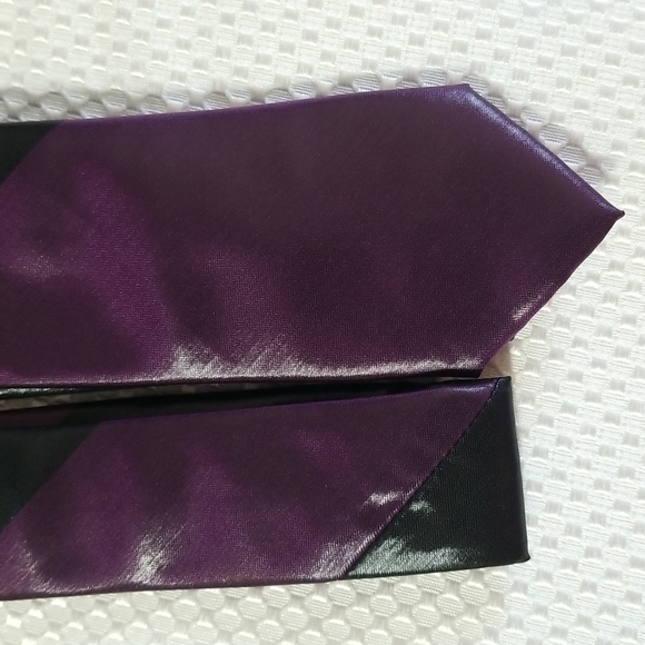 ROCK REPUBLIC MENS TIE BLACK/ GRAY / PURPLE - Picture 3 of 6